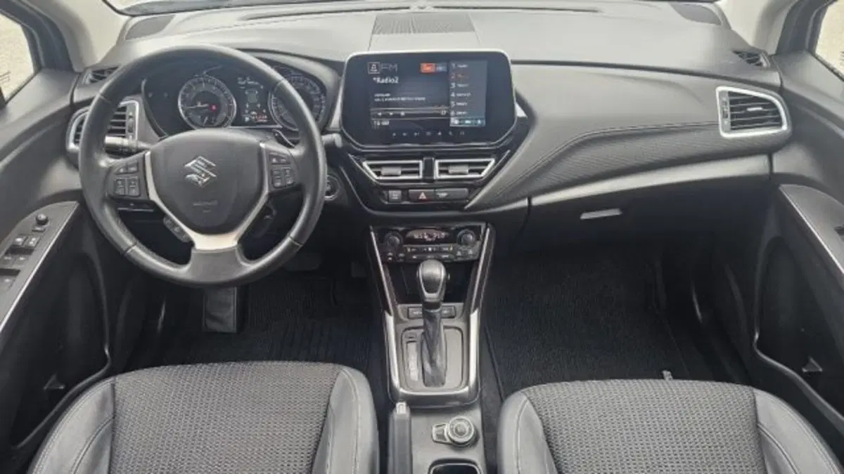 Suzuki S-Cross usata a Lucca (18)