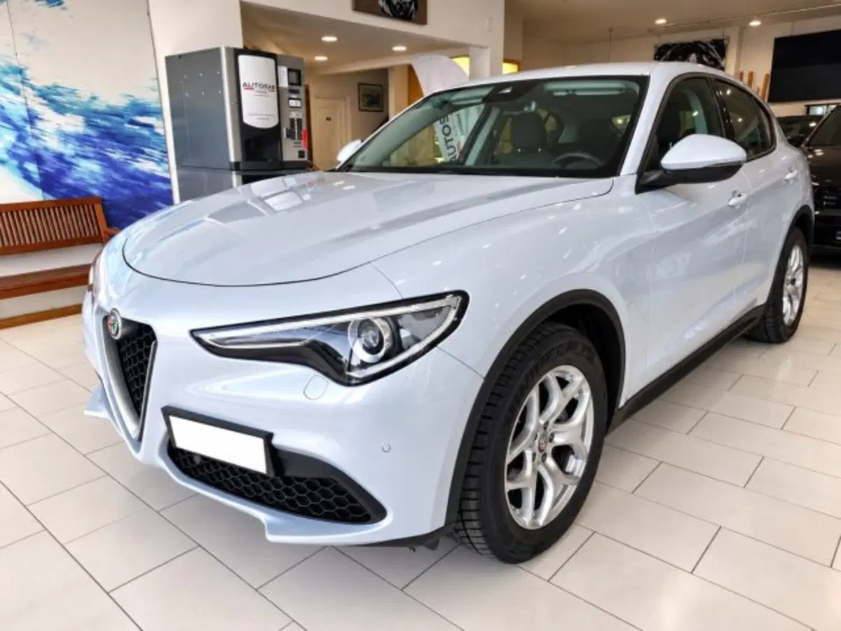 Alfa Romeo Stelvio usata a Firenze (3)
