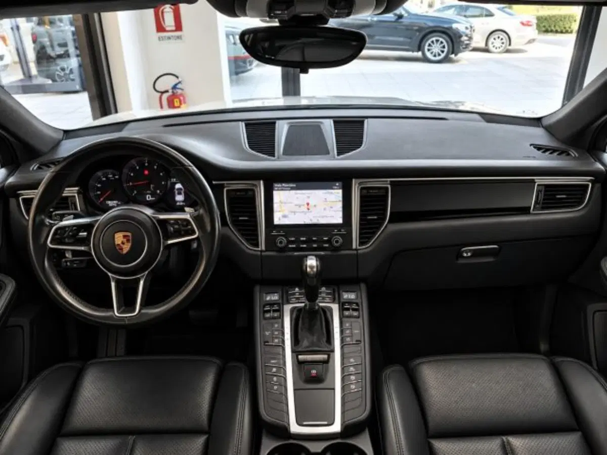 Porsche Macan usata a Firenze (14)