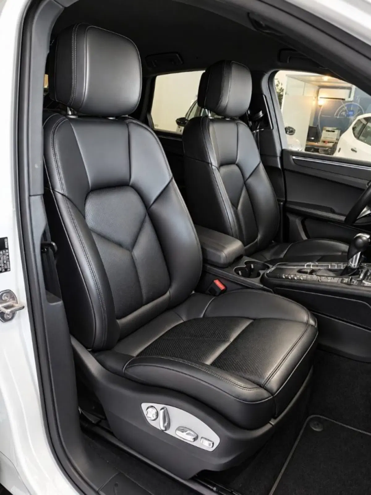 Porsche Macan usata a Firenze (16)