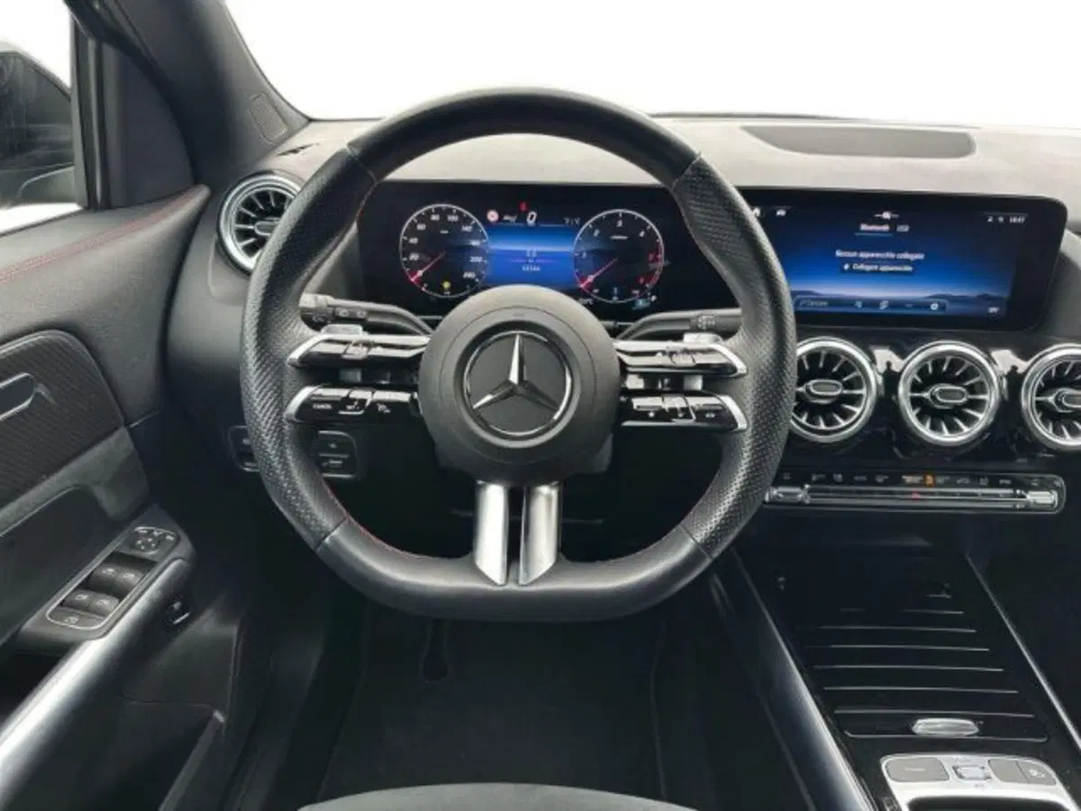 Mercedes-Benz GLA SUV usata a Avellino (11)