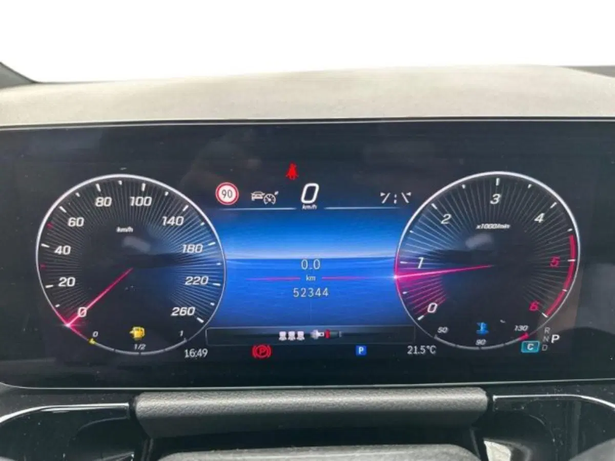 Mercedes-Benz GLA SUV usata a Avellino (13)