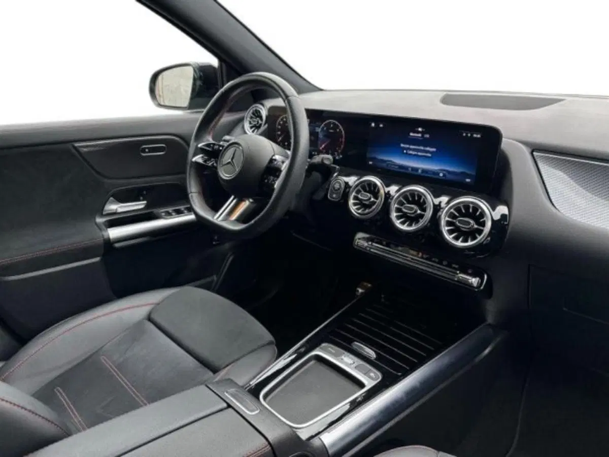 Mercedes-Benz GLA SUV usata a Avellino (15)