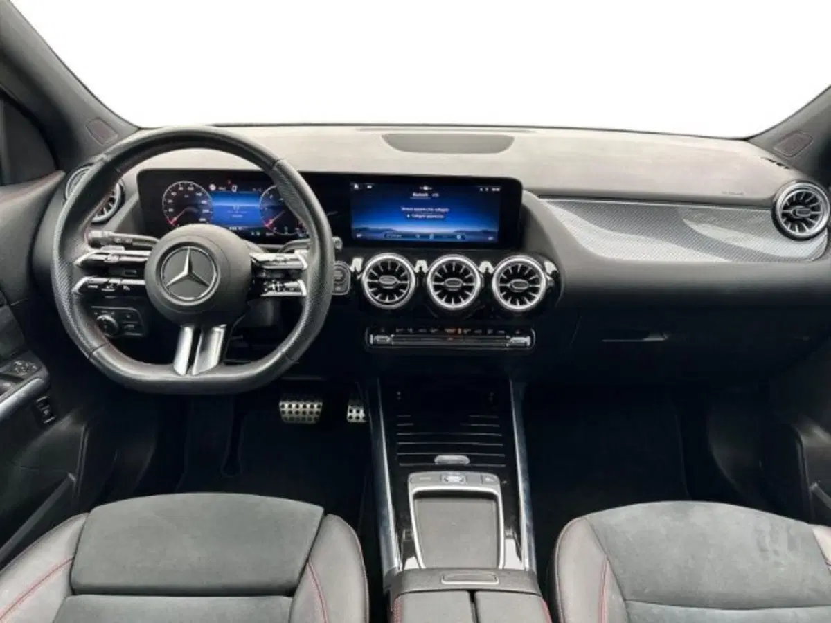 Mercedes-Benz GLA SUV usata a Avellino (9)