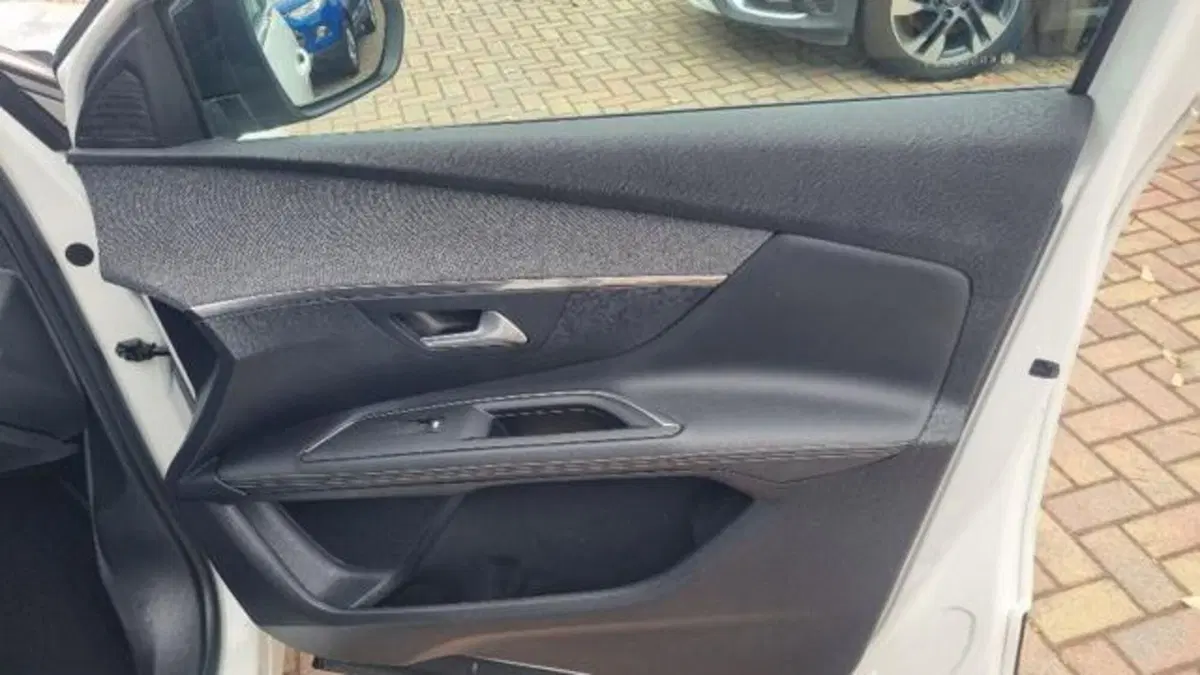 Peugeot 3008 usata a Savona (12)