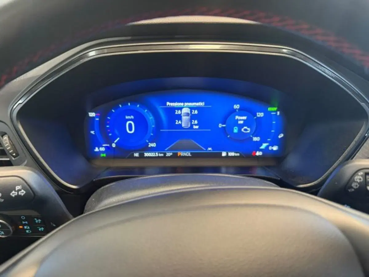 Ford Kuga usata a Lodi (9)