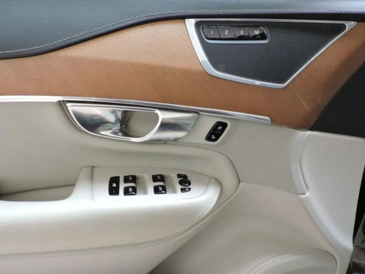 Volvo XC90 usata a Firenze (16)