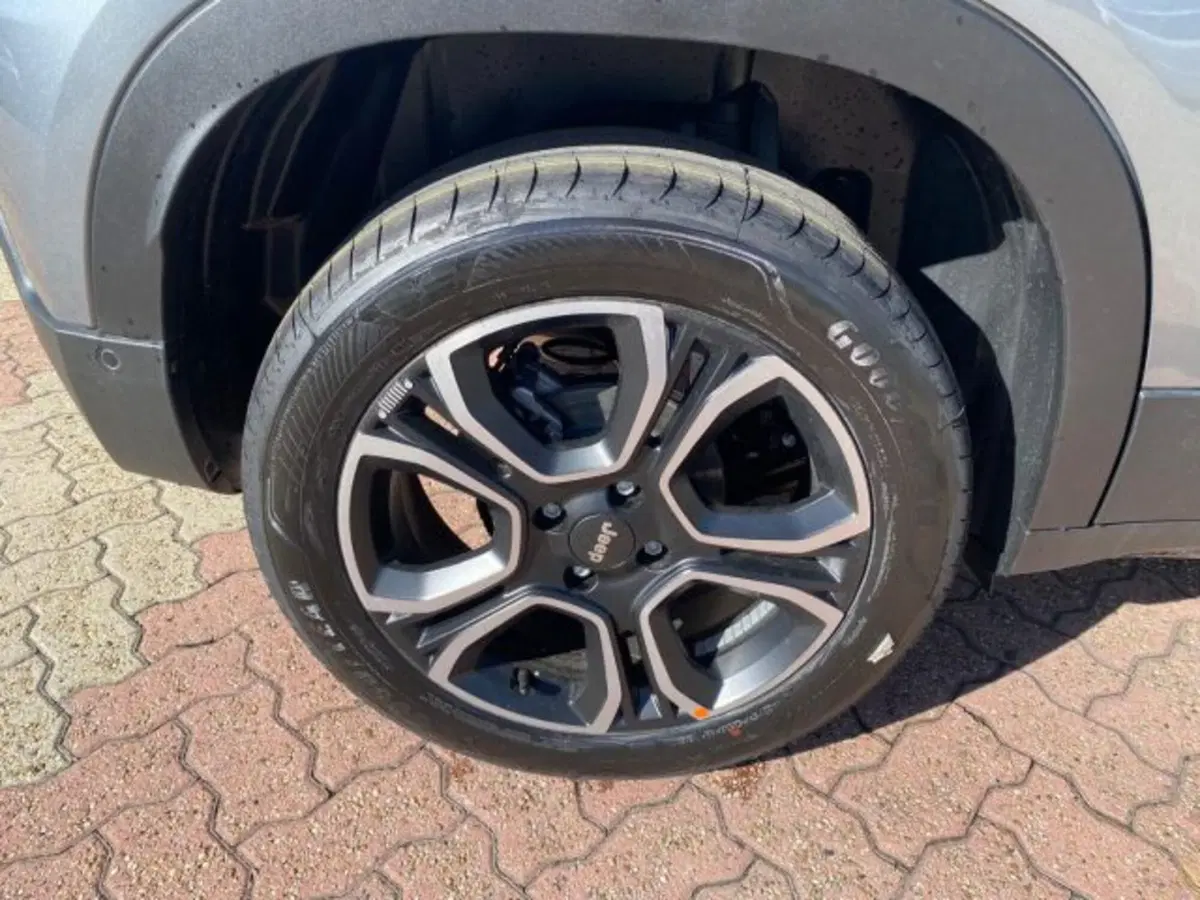 Jeep Avenger nuova a Cuneo (4)
