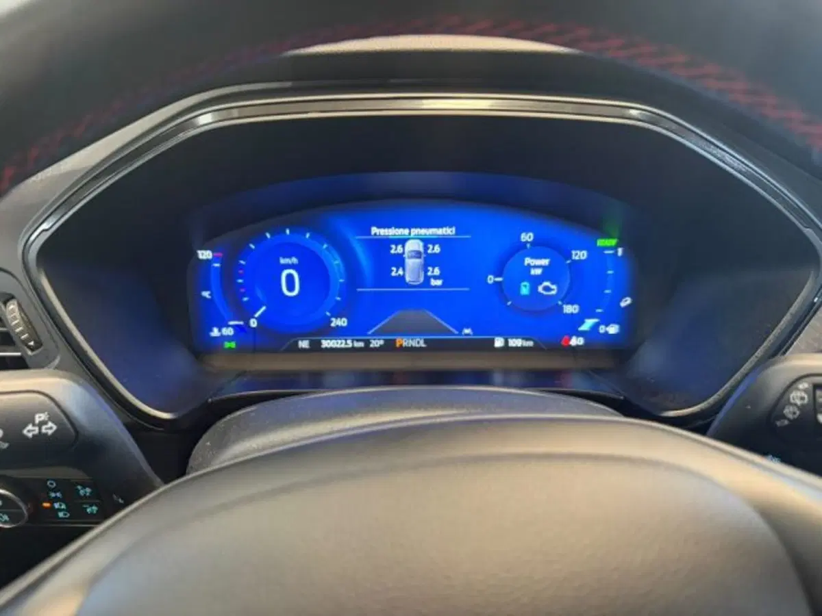 Ford Kuga usata a Lodi (9)