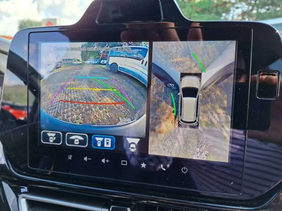 Suzuki S-Cross usata a Como (13)