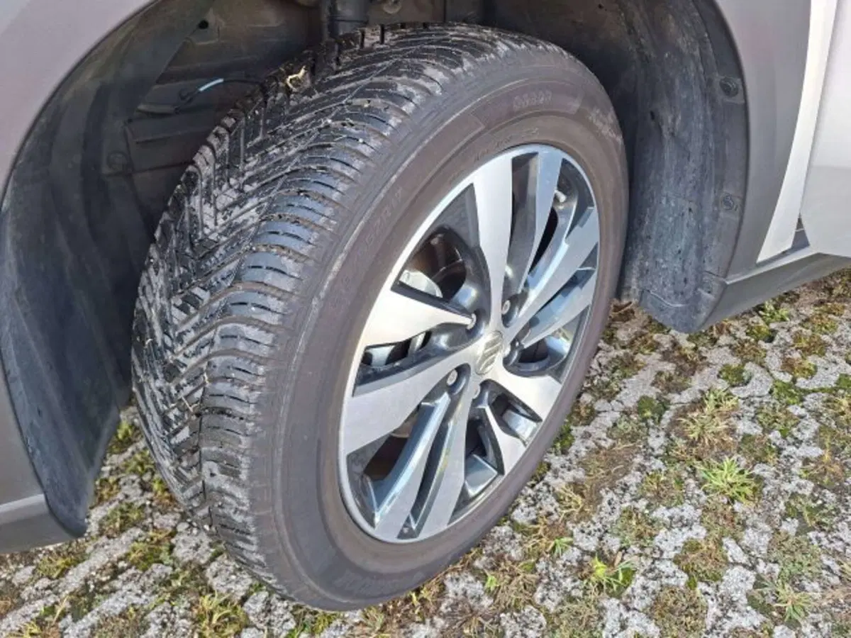 Suzuki S-Cross usata a Como (14)