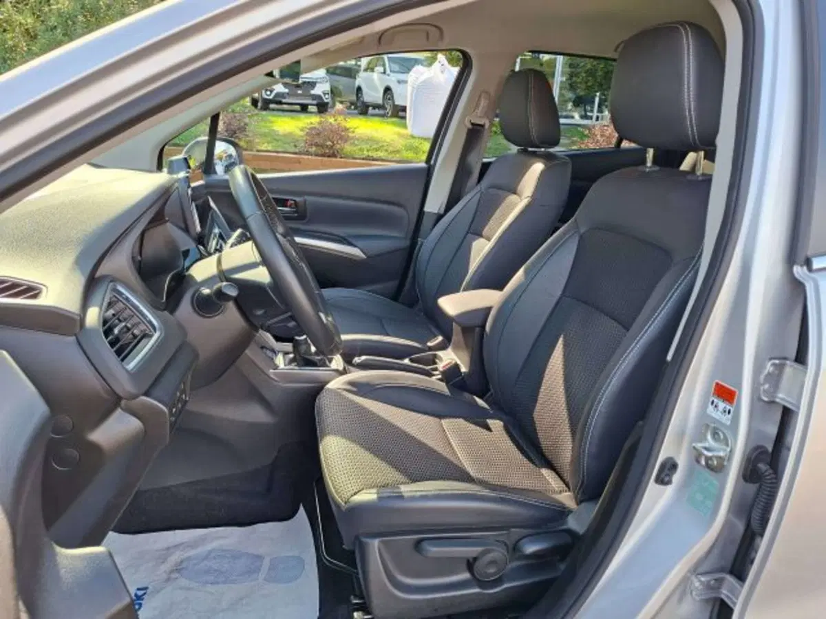 Suzuki S-Cross usata a Como (5)