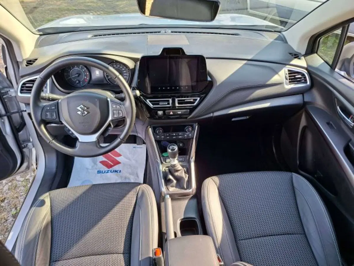 Suzuki S-Cross usata a Como (7)
