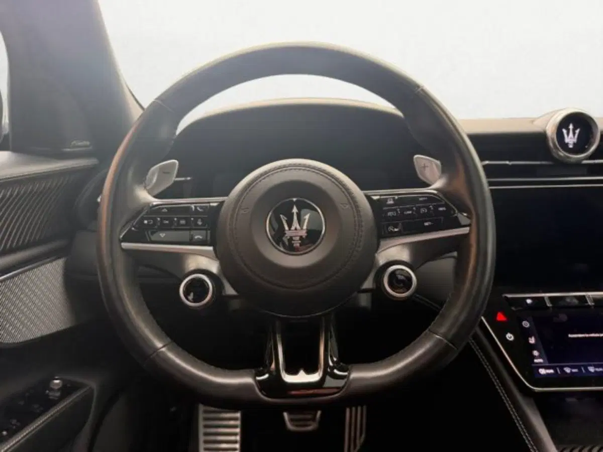 Maserati Grecale usata a Udine (11)