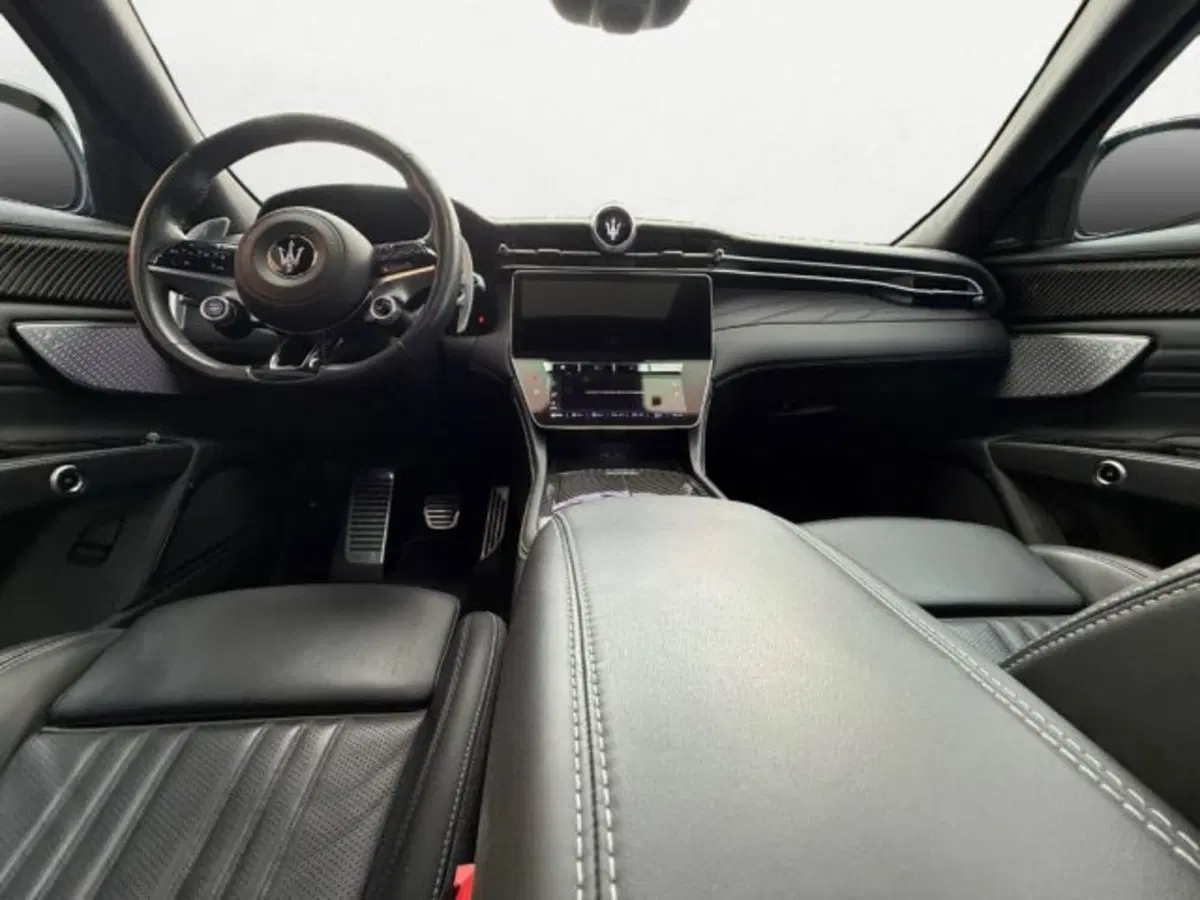Maserati Grecale usata a Udine (9)