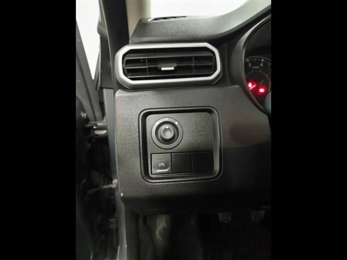 Dacia Duster usata a Siena (7)