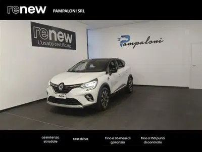 Renault Captur 1.6 full hybrid Techno 145cv auto del 2024 usata a Siena