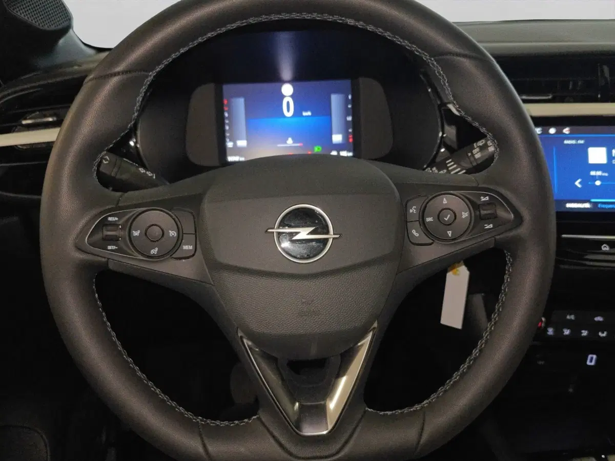 Opel Corsa usata a Genova (14)