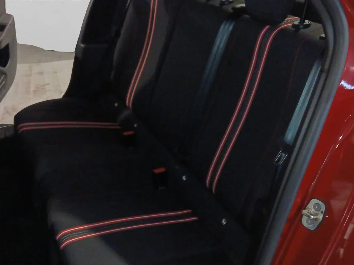 Opel Corsa usata a Genova (10)