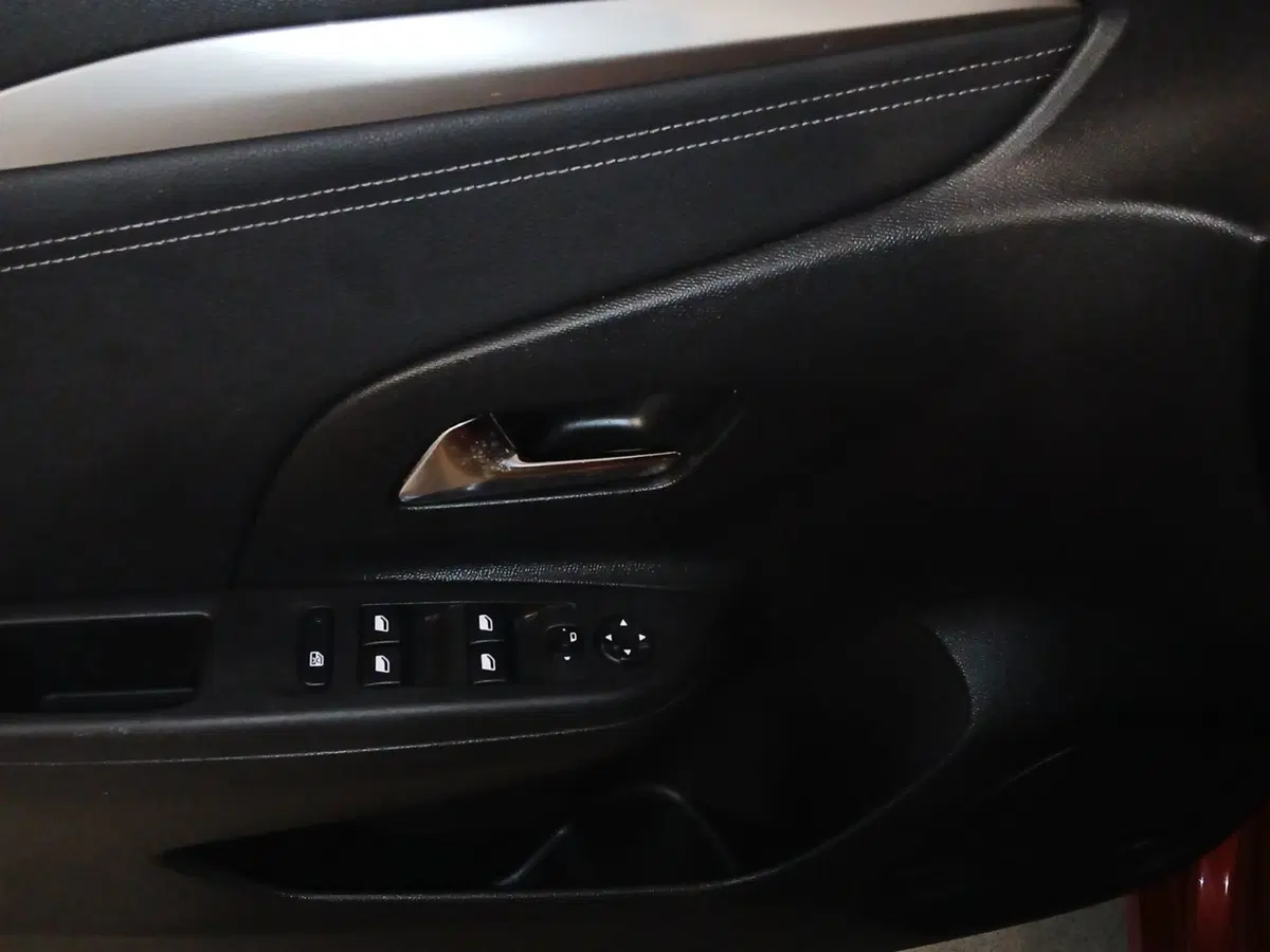 Opel Corsa usata a Genova (12)