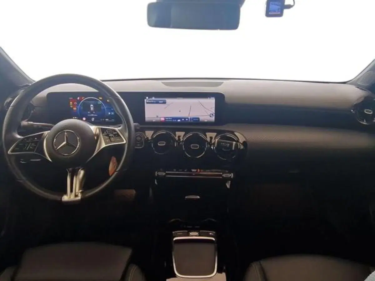 Mercedes-Benz Classe A Sedan usata a Salerno (12)