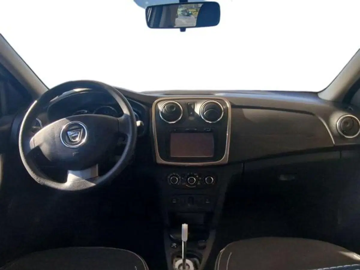 Dacia Logan usata a Salerno (11)