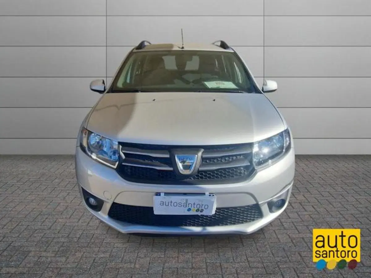 Dacia Logan usata a Salerno (5)