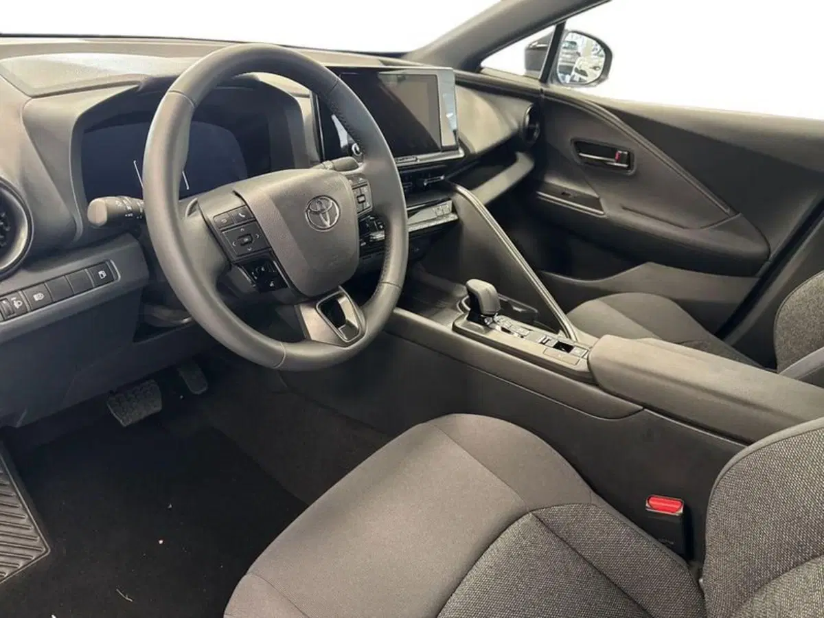 Toyota Toyota C-HR nuova a Prato (10)