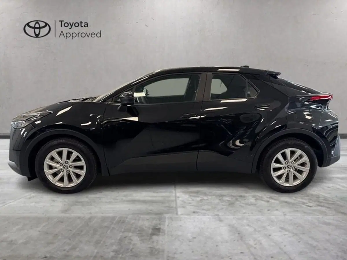 Toyota Toyota C-HR nuova a Prato (3)
