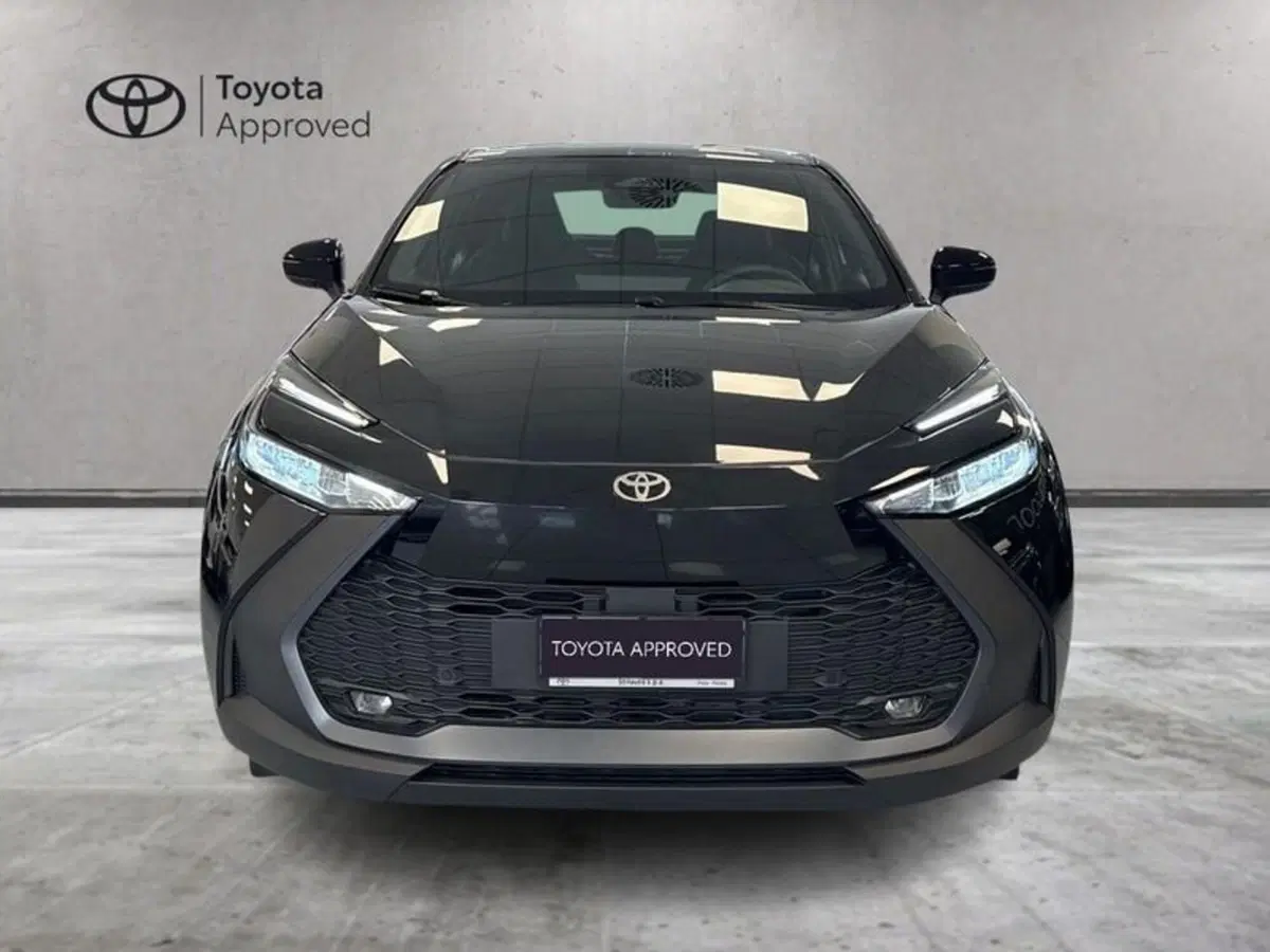 Toyota Toyota C-HR nuova a Prato (4)