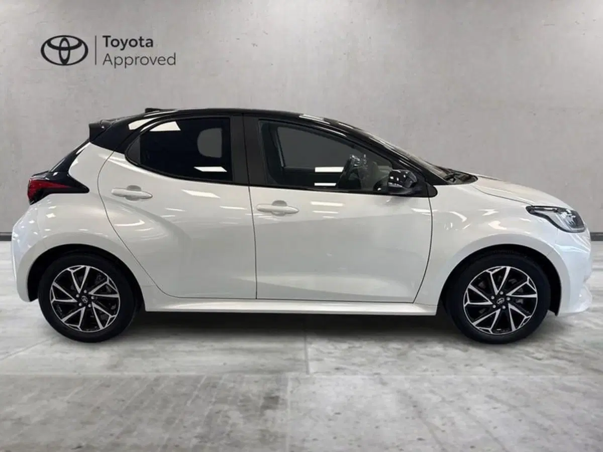 Toyota Yaris Cross usata a Prato (5)