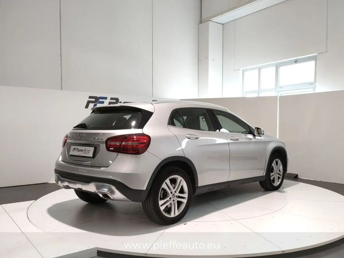 Mercedes-Benz GLA SUV usata a L'Aquila (4)