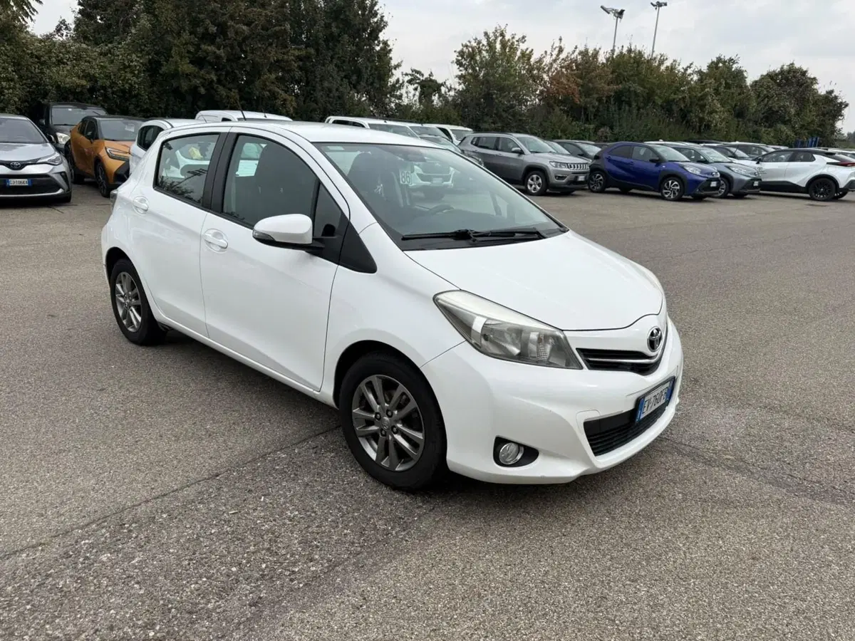 Toyota Yaris usata a Piacenza (10)