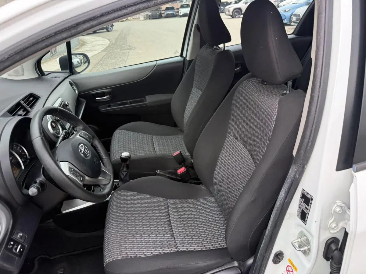 Toyota Yaris usata a Piacenza (14)