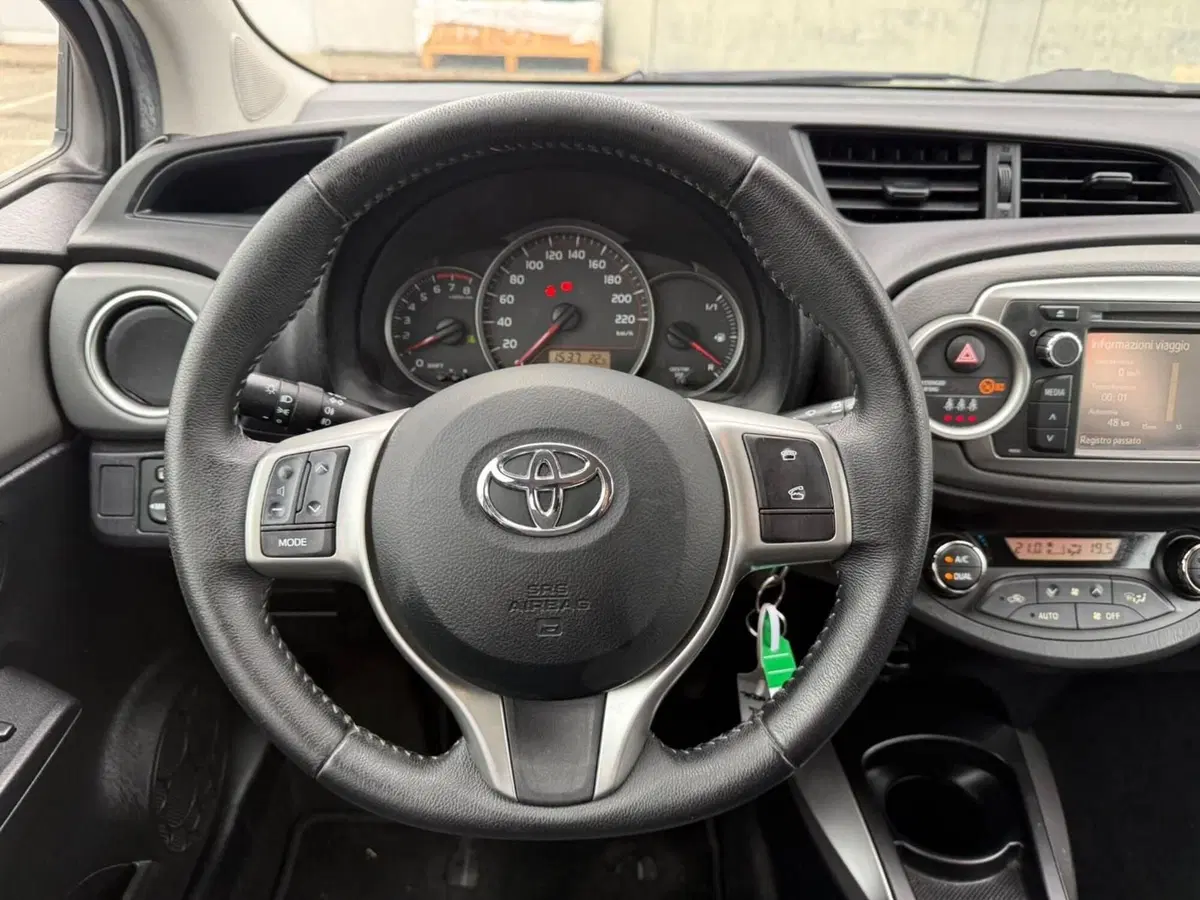 Toyota Yaris usata a Piacenza (15)