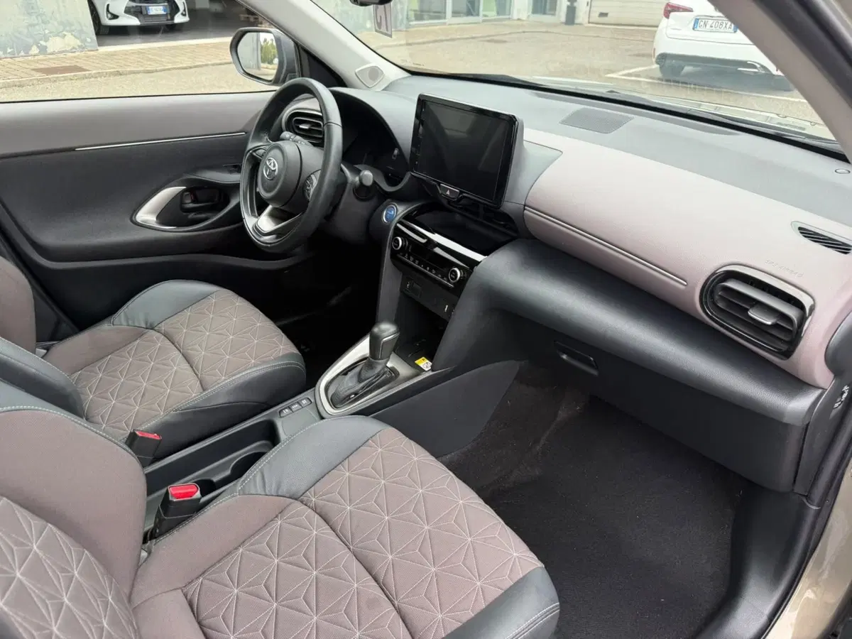 Toyota Yaris Cross usata a Piacenza (17)