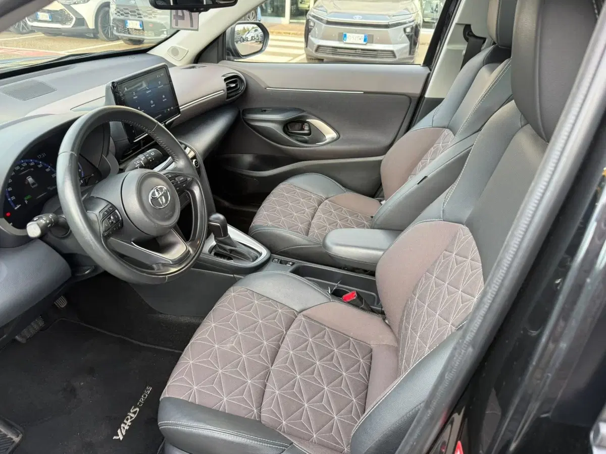 Toyota Yaris Cross usata a Piacenza (15)