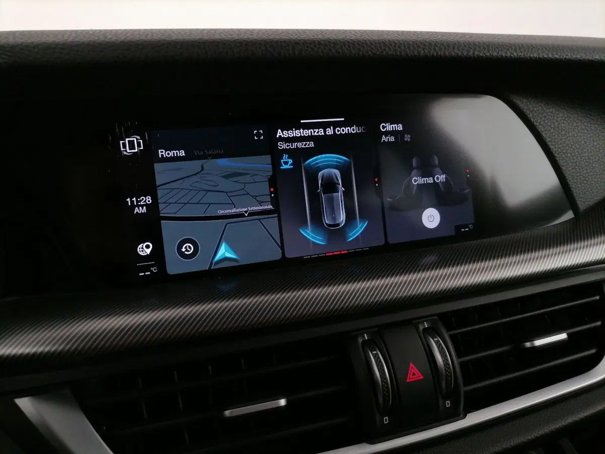 Alfa Romeo Stelvio usata a Roma (19)