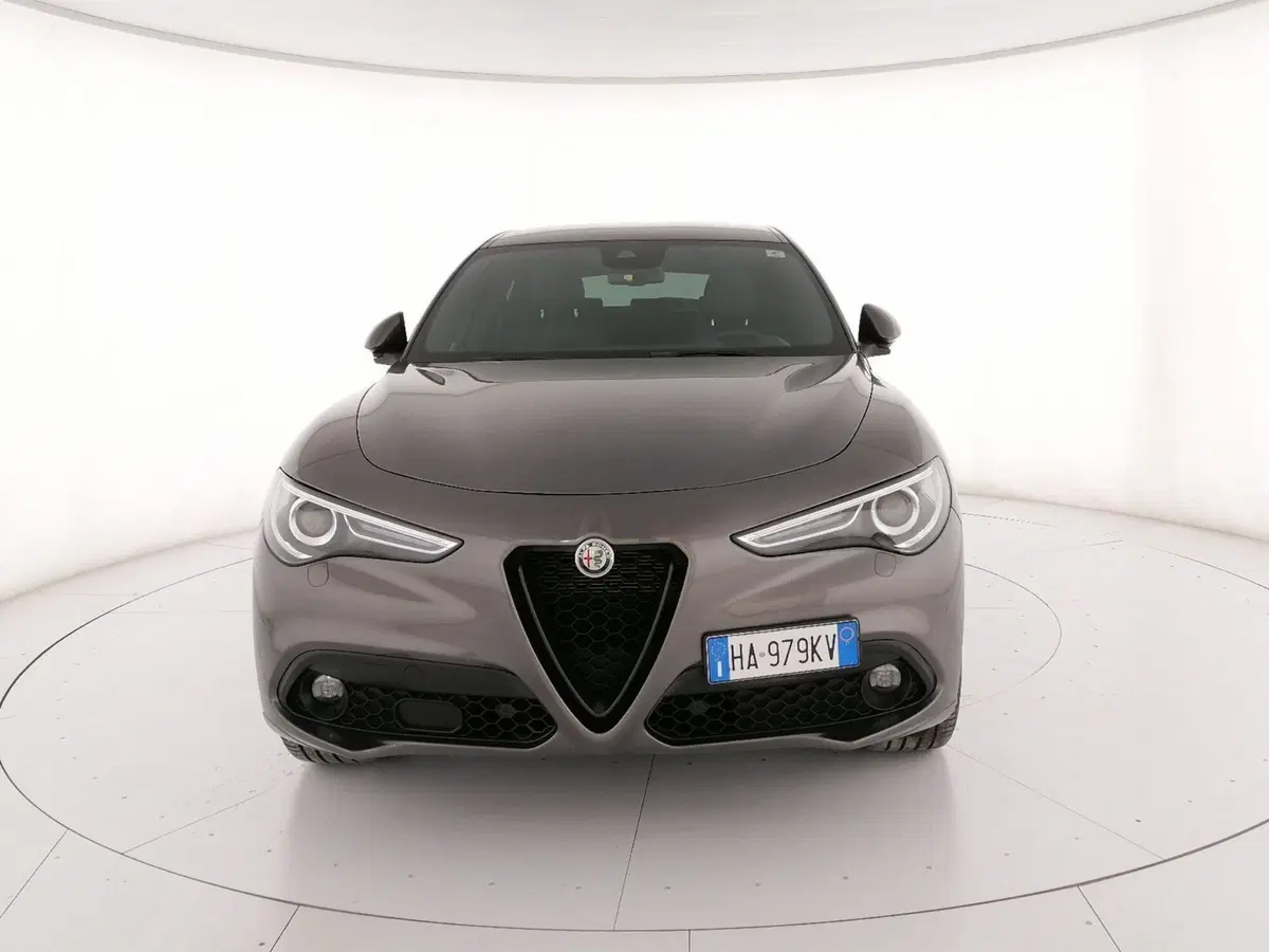 Alfa Romeo Stelvio usata a Roma (5)