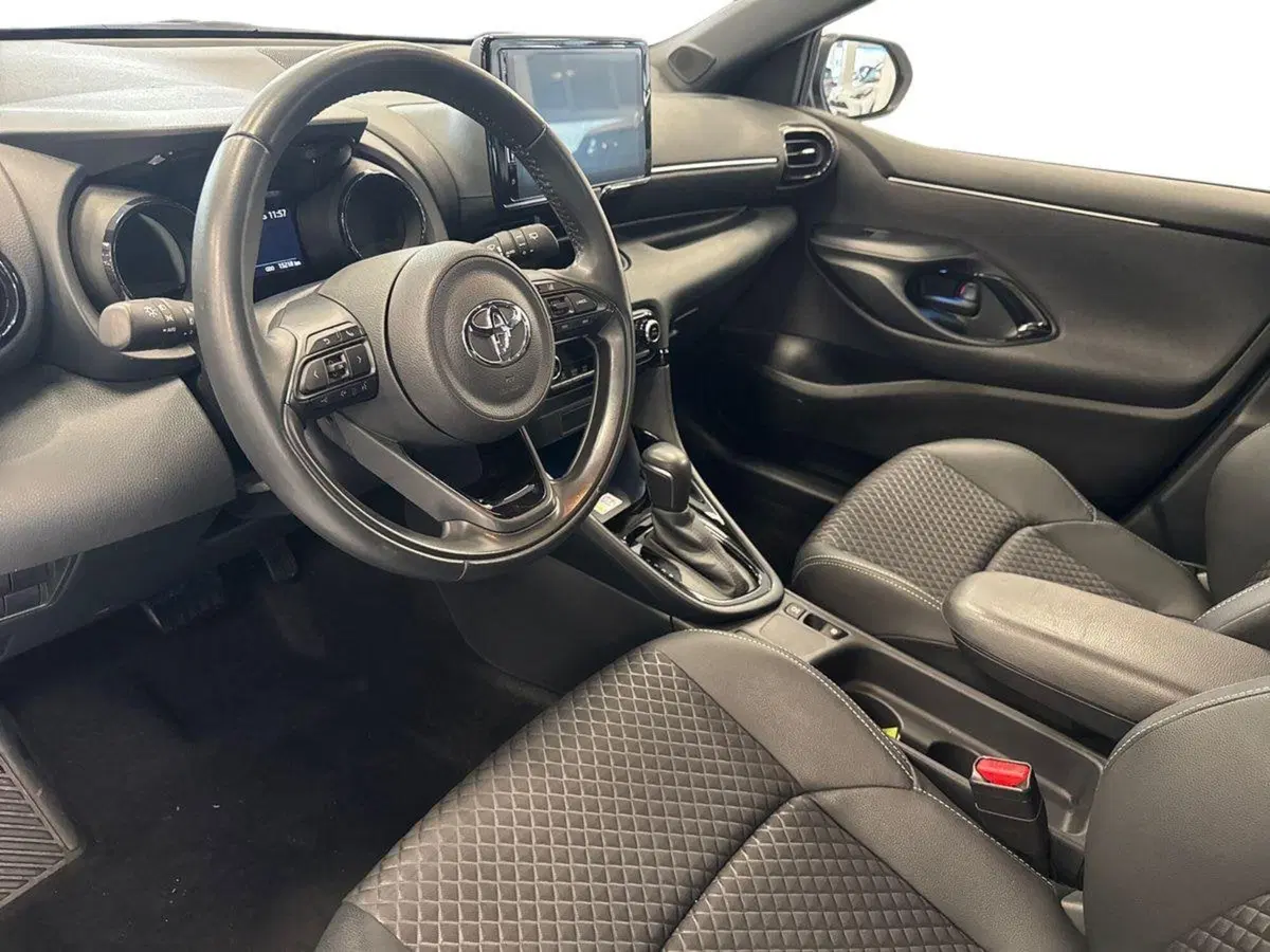 Toyota Yaris Cross usata a Prato (10)