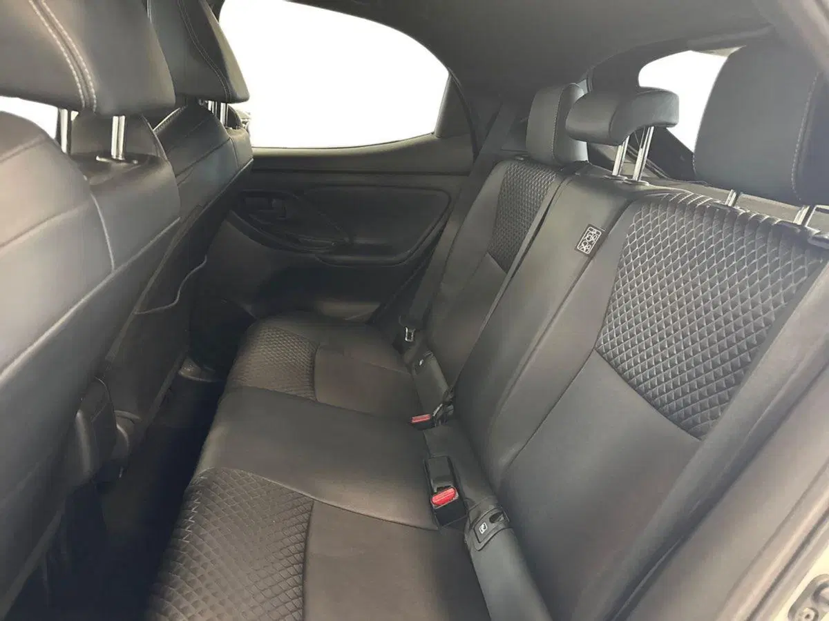 Toyota Yaris Cross usata a Prato (20)