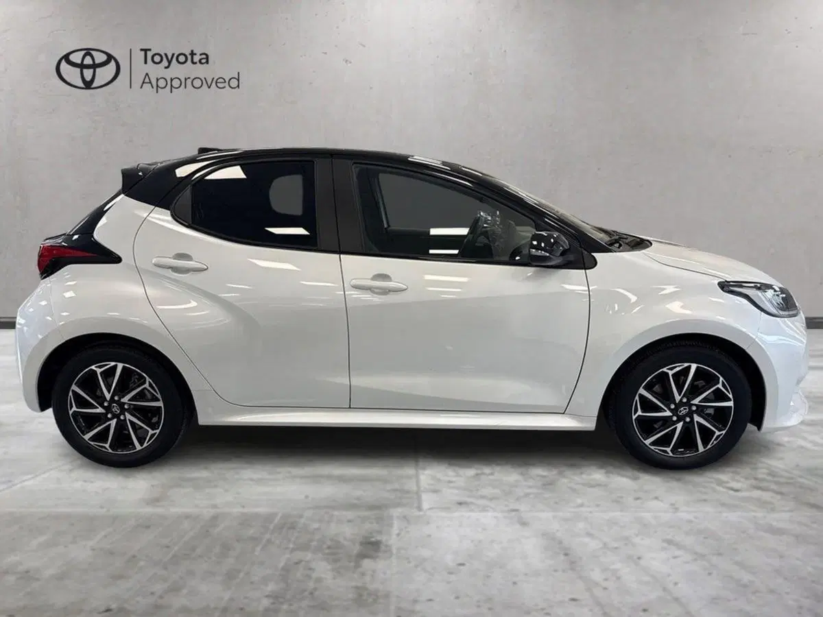 Toyota Yaris Cross usata a Prato (5)