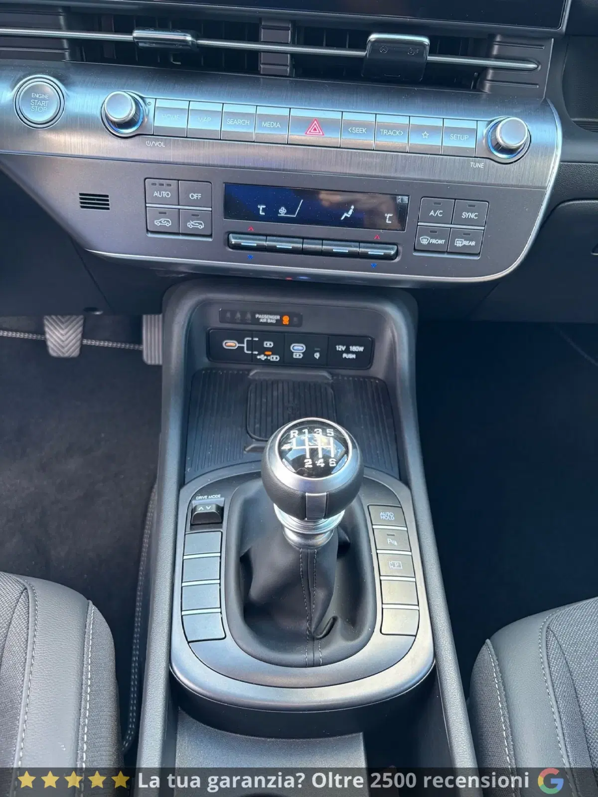 Hyundai Kona nuova a Lucca (15)