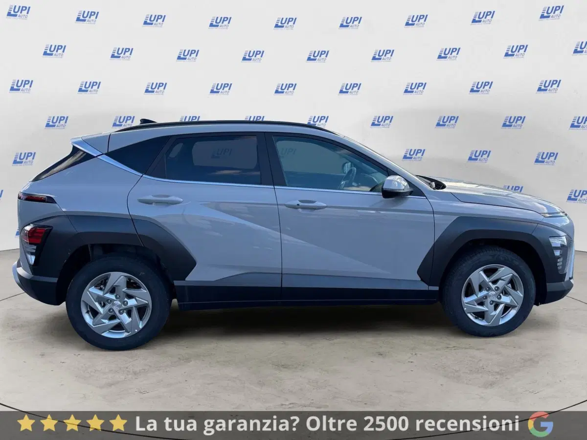 Hyundai Kona nuova a Lucca (6)