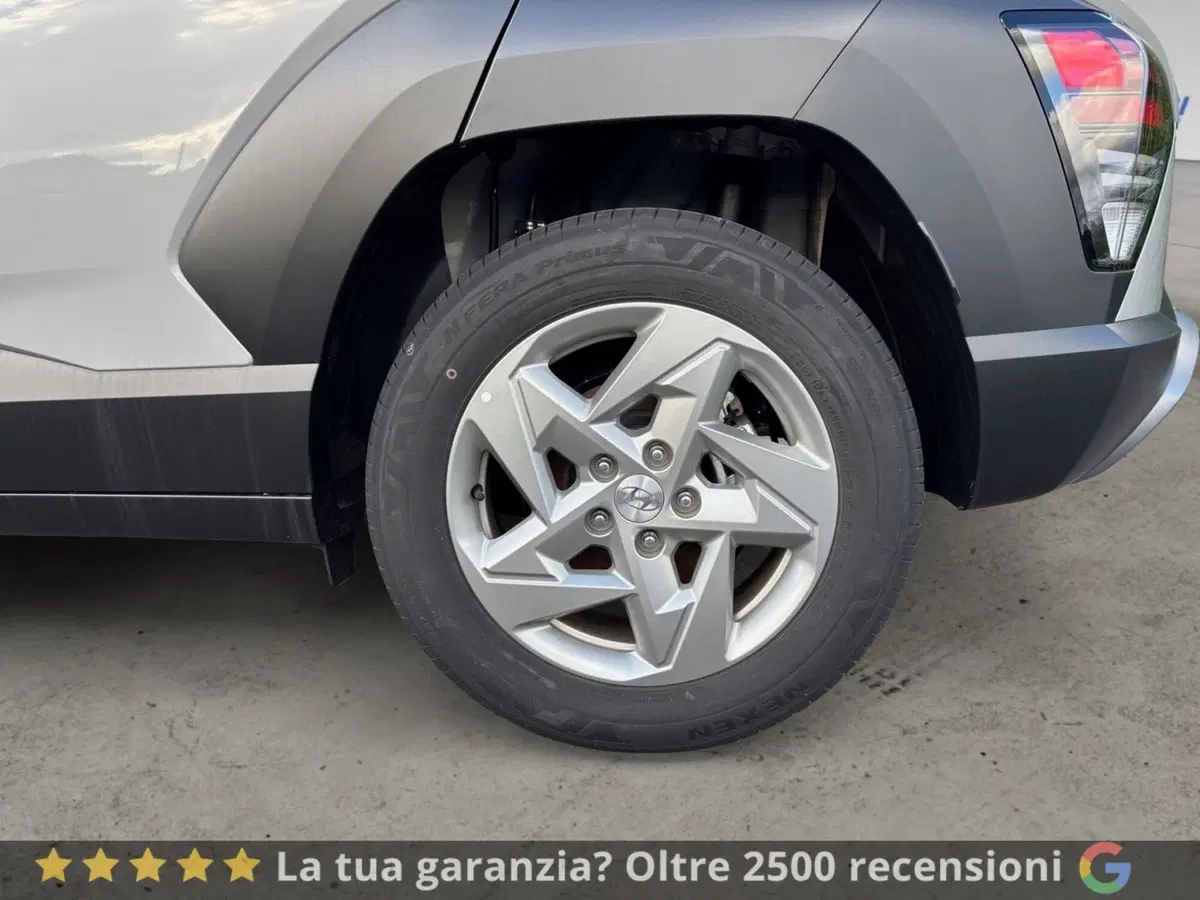 Hyundai Kona nuova a Lucca (9)