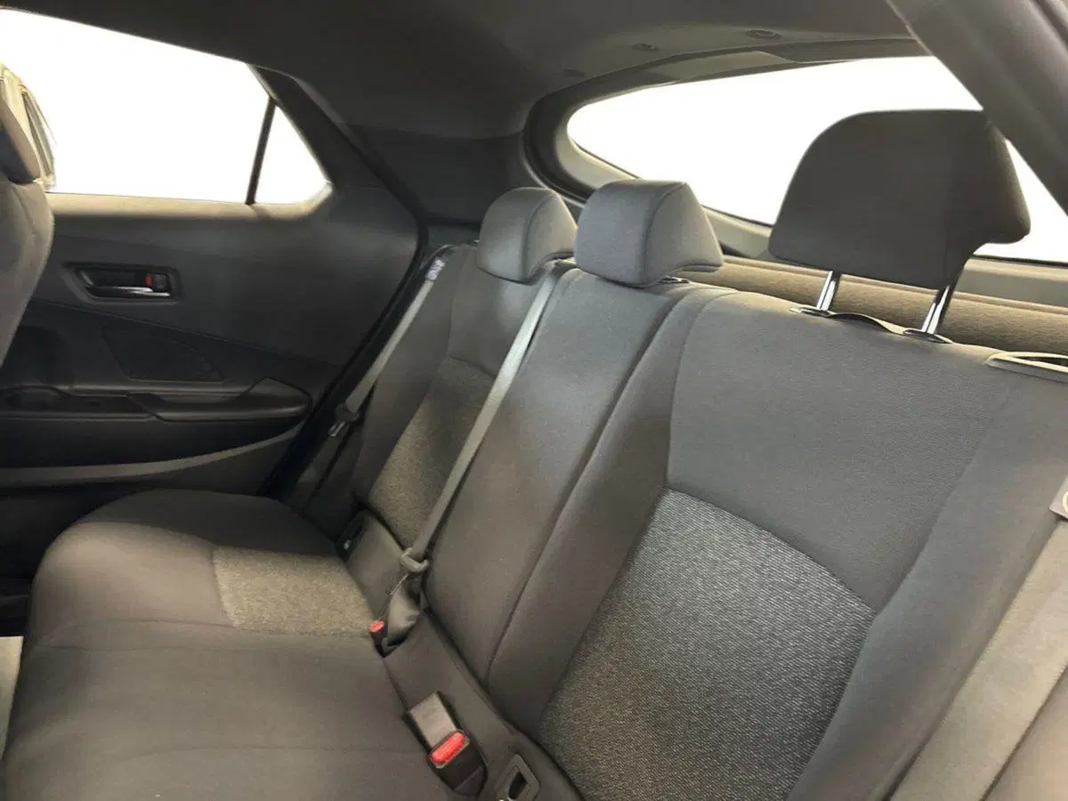 Toyota Toyota C-HR nuova a Prato (12)