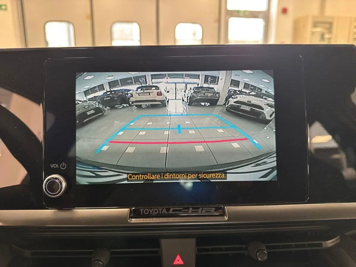 Toyota Toyota C-HR nuova a Prato (15)