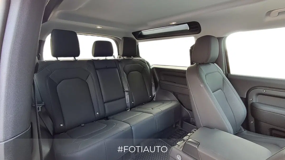 Land Rover Defender usata a Catania (4)