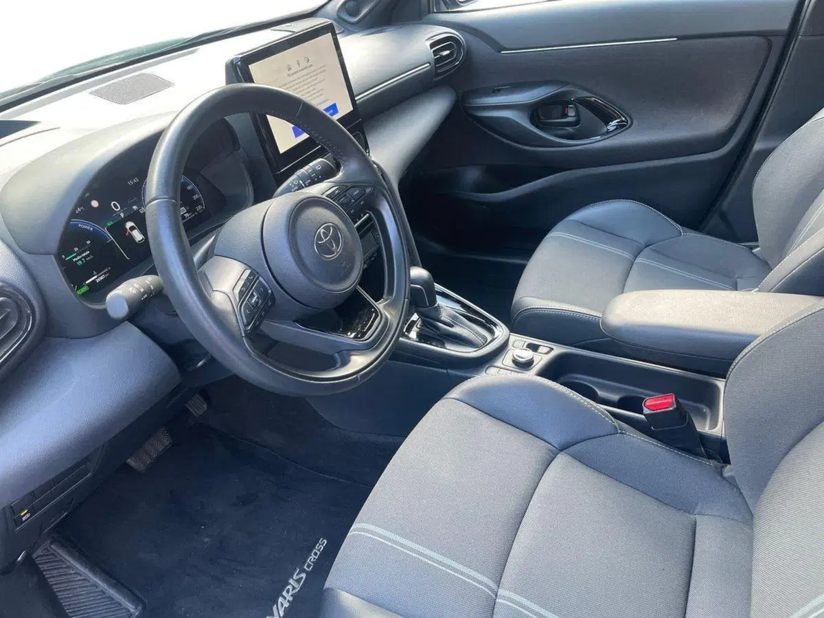 Toyota Yaris Cross usata a Bologna (9)