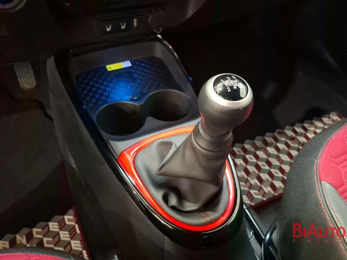 Toyota Aygo X usata a Firenze (17)
